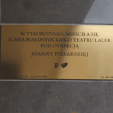 Uroczyste odsłonięcie tablicy pamiątkowej Joanny Piekarskiej